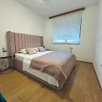 Muric 1 Apartment *